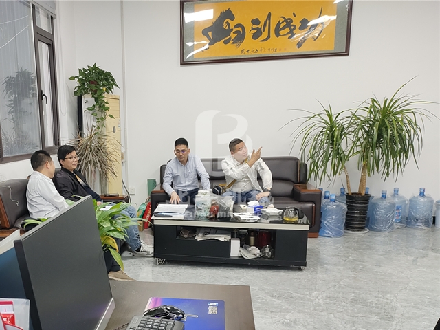 鋰電池糖心VLOG下载网页建立綠色回收體係,吸引客戶前來考察