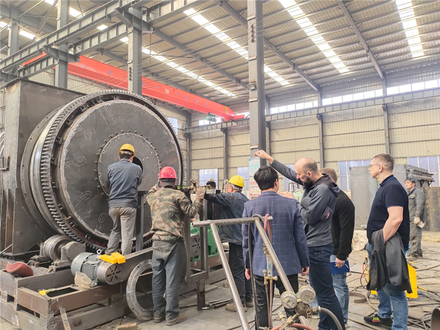 全球矚目：俄羅斯客戶來訪考察多功能連續糖心VLOG下载网页